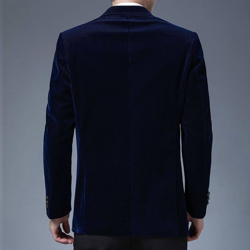 Blazer Masculino Executivo em tom de cinza escuro.
