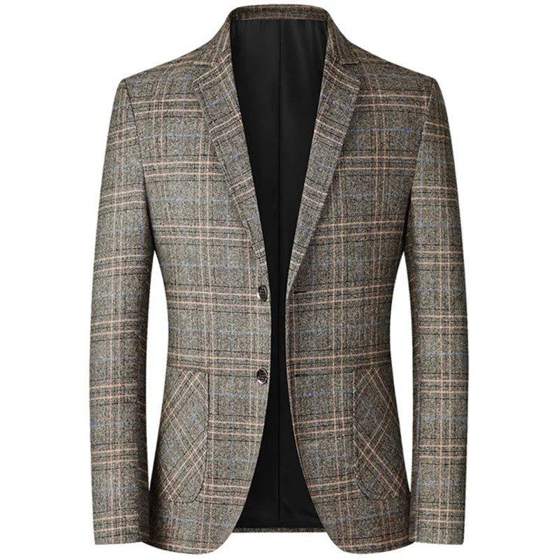 Blazer masculino slim outono em tom de azul marinho.