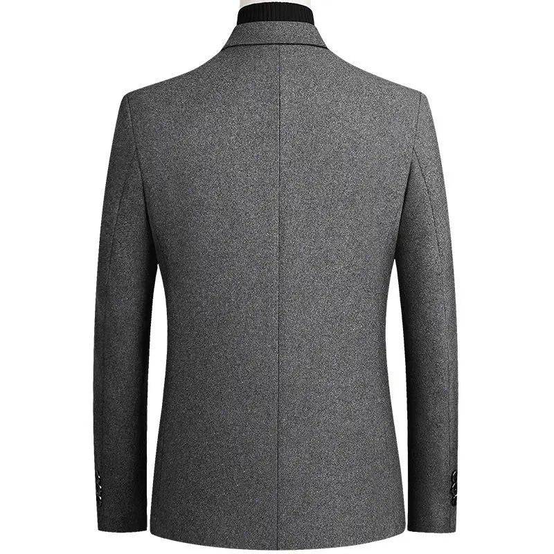 Blazer masculino slim preto em tecido vanguardista.