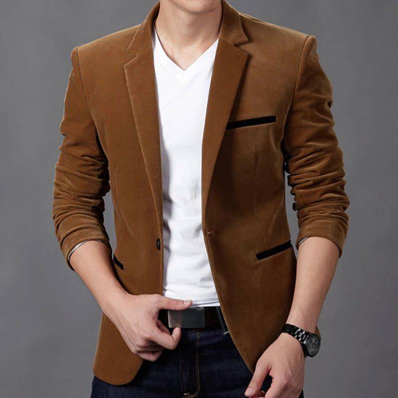 Blazer masculino de veludo outono em tom elegante.
