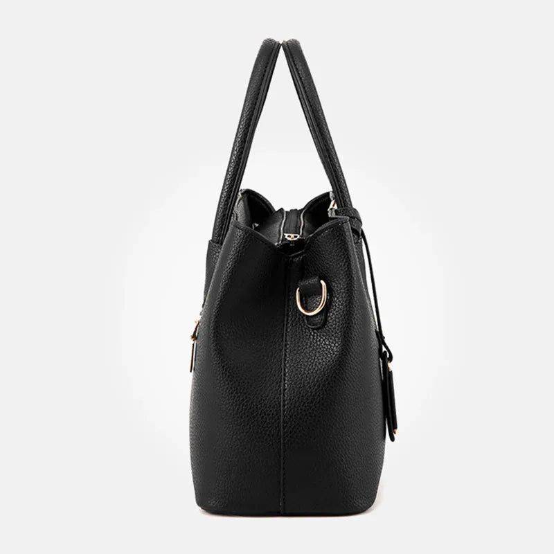 Alt text: Bolsa Tote de Couro Feminina Eliza em tom neutro.