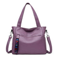 Alt text: Bolsa Tote de Couro Feminina Lara em tom neutro.