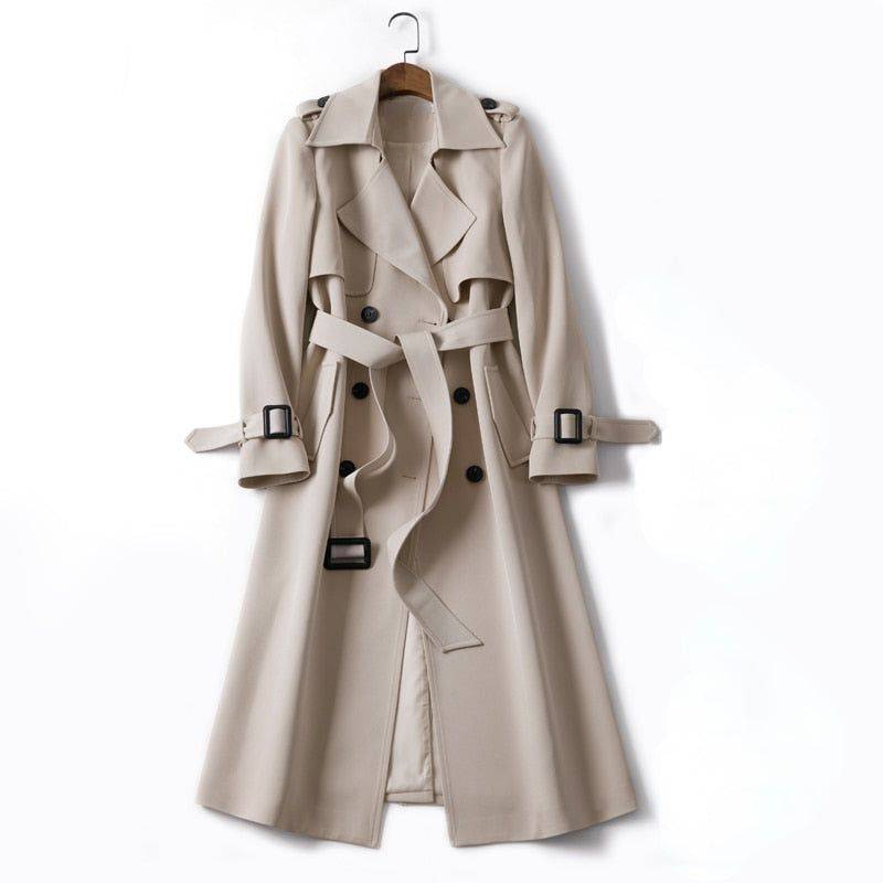 Alt text: Sobretudo feminino longo em tom de bege, elegante e sofisticado.