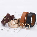 Quatro cintos de couro feminino em cores variadas com fivelas douradas circulares