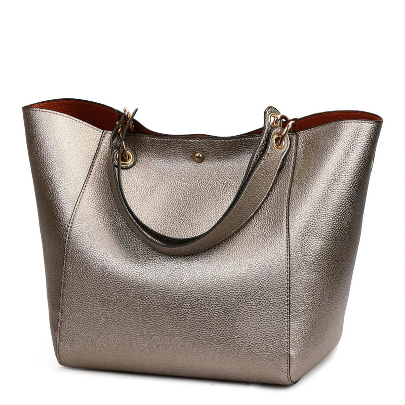 Alt text: Bolsa feminina de couro preta estilo tote elegante.