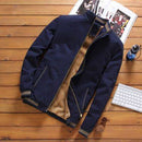 Jaqueta bomber azul marinho com forro marrom claro