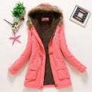 Jaqueta parka feminina rosa com capuz de pele sintética marrom e forro fleece