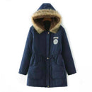 Jaqueta parka feminina azul-marinho com capuz forrado em pelúcia bege