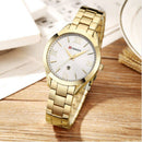 Relógio Curren dourado feminino com mostrador branco e pulseira de aço