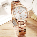 Relógio feminino Curren com pulseira de aço rose gold e mostrador branco