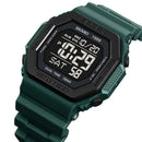 Relógio digital SKMEI com caixa preta e pulseira verde, display LCD multifuncional.