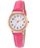 Relógio feminino com caixa dourada, mostrador branco e pulseira de couro rosa