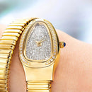 Relógio feminino dourado com mostrador oval cravejado e pulseira cobra