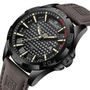 Relógio NaviForce com caixa preta, mostrador texturizado e pulseira de couro cinza