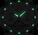 Relógio Olevs com mostrador preto, ponteiros e marcadores verde-neon luminosos e funções de cronógrafo
