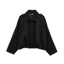 Jaqueta bomber feminina oversized de camurça com gola camisa e zíper Zellum