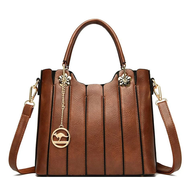 Bolsa Tote feminina em couro opale, elegante e espaçosa.