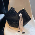 Bolsa Tote Feminina em Couro Royale Marrom Claro e Elegante.