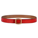 Cinto de couro vermelho com fivela retangular dourada