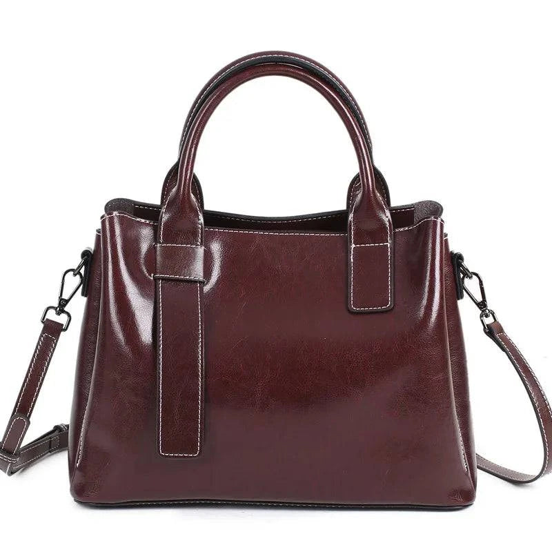 "Imagem de bolsa feminina tote em couro genuíno glamouroso."