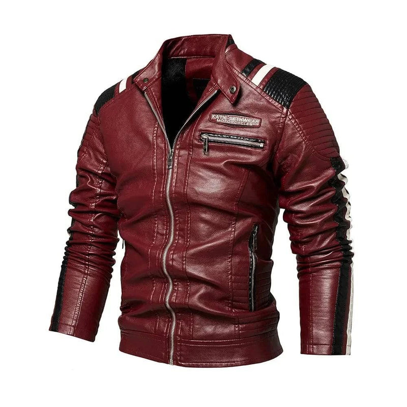 Jaqueta aviador militar masculina de couro vinho com detalhes em preto e listras brancas nos ombros e braços, gola alta com fecho de botão e zíper frontal prateado. Possui patch bordado "KATIE-SETHWEAR MOTORCYCLES". Uma peça de design arrojado e alta exclusividade, ideal para quem busca um estilo de pilotagem com distinção em Embu das Artes.