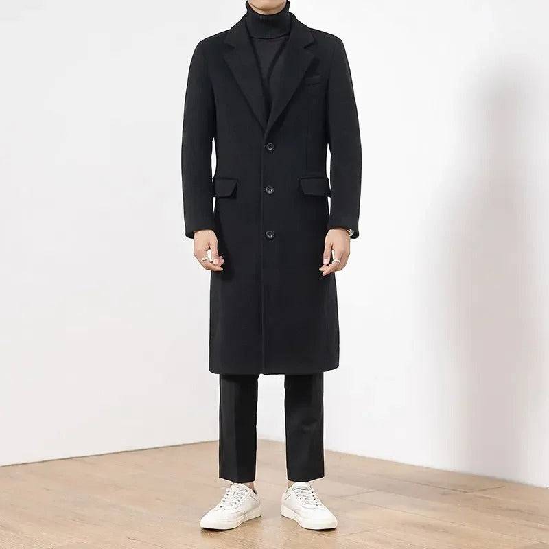 Look completo com Sobretudo Masculino Longo de Lã Slim preto, ideal para estilo urbano e sofisticado. Frete grátis na Zellum.
