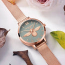 Relógio feminino com mostrador teal, desenho de abelha e pulseira de malha rose gold