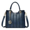 "Bolsa tote feminina em couro opale marrom elegante e espaçosa."