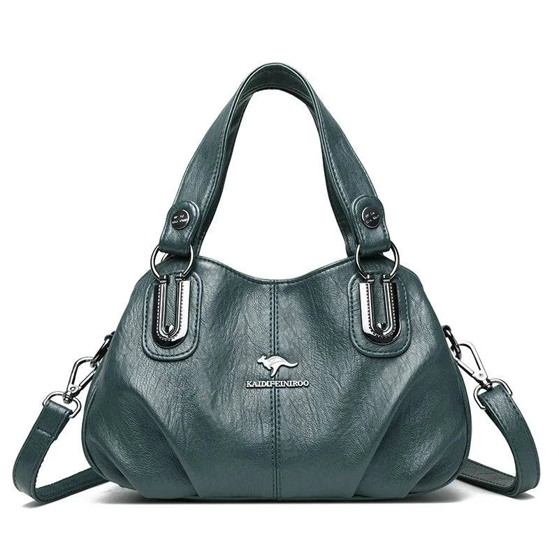 Bolsa feminina de couro legítimo preta com alça dupla.