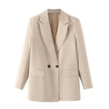 Alt text: Blazer feminino social básico preto em tecido de alfaiataria.