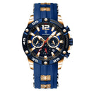 Relógio esportivo cronógrafo com caixa azul, mostrador preto e pulseira de silicone azul com detalhes em rose gold