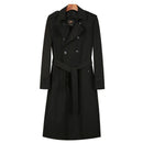 Sobretudo trench coat preto com abotoamento duplo e cinto ajustável