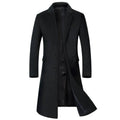 Sobretudo Masculino Longo de Lã Slim preto com lapela clássica e três botões. Modelo elegante para uso diário ou ocasiões especiais.