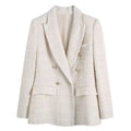 Imagem frontal adicional do blazer feminino de alfaiataria bege com excelente caimento.