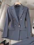 Blazer feminino alfaiataria na cor cinza, modelo Divine, em destaque na imagem.