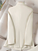 Costas do Blazer Feminino Alfaiataria Empress cor creme com acabamento refinado e caimento impecável