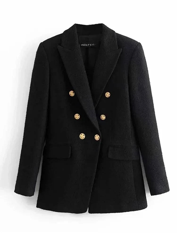 Blazer social feminino preto com botões dourados fotografado em fundo branco