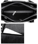 Interior de bolsa de couro preta com bolsas com zíper e lining texturizado
