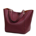 Bolsa Feminina de Couro Tote Felix vinho. Couro texturizado, alças duplas e ferragens douradas. Design espaçoso com interior laranja. Elegante e versátil.