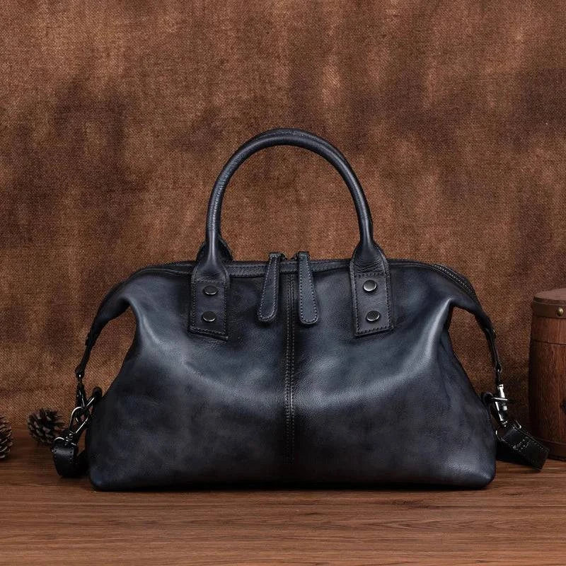 Bolsa Feminina Estruturada Legítimo Donna grafite, couro vintage, zíperes frontais. Design espaçoso e sofisticado.