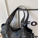 Bolsa hobo de couro preto com alças duplas reforçadas