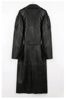 Sobretudo masculino preto de couro, vista traseira, corte longo com cinto