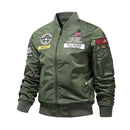 Jaqueta bomber verde militar com patches bordados e emblemas aviador