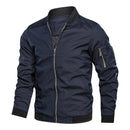 Jaqueta bomber masculina azul marinho com zíper frontal e detalhes canelados em preto