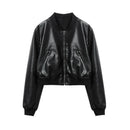 Jaqueta bomber de couro cropped preta com zíper frontal e bolsos