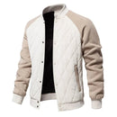Jaqueta bomber acolchoada masculina com painel frontal branco e mangas creme