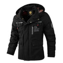 Jaqueta parka masculina preta impermeável com capuz, múltiplos bolsos e zíper frontal