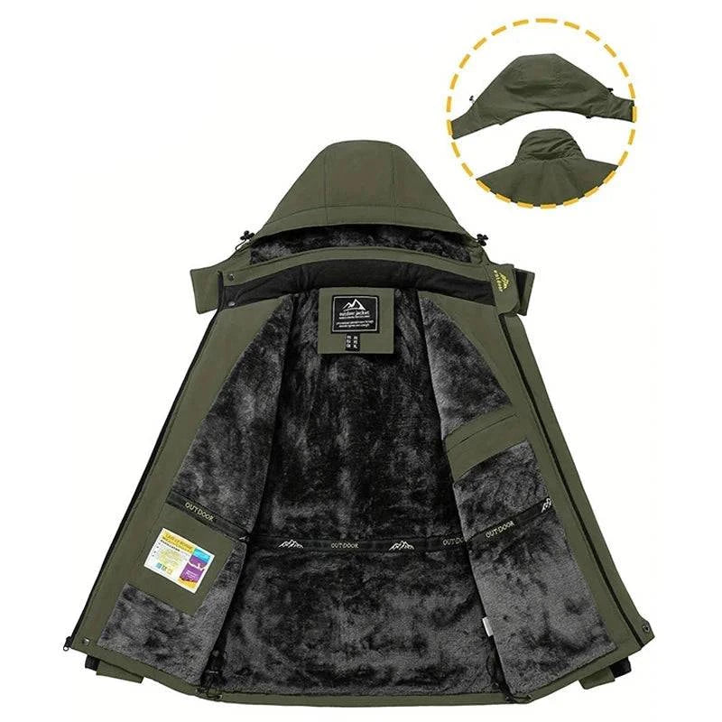 Jaqueta masculina térmica impermeável verde oliva aberta, revelando forro peluciado preto, bolsos internos e detalhes da etiqueta. No canto superior direito, ilustrações mostram o capuz removível e sua capacidade de armazenamento na gola. Máxima versatilidade e conforto para climas desafiadores.