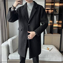 Sobretudo masculino preto de lã com fecho único, comprimento longo
