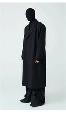 Sobretudo longo preto masculino com design minimalista, sem botões e caimento moderno